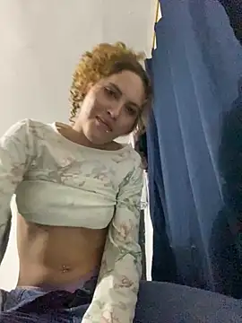 Snapshot of Labby18 chatting on 11.26.25 Labby18 online show from 11.26.25