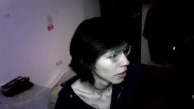 Snapshot of ghooozt69_ chatting on 12.18.25 ghooozt69 online show from 12.18.25