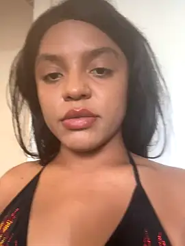 Snapshot of xoeewinters chatting on 11.23.25 xoeewinters online show from 11.23.25