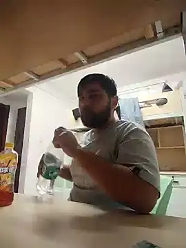 Snapshot of Koma001 chatting on 11.29.25 Koma001 online show from 11.29.25