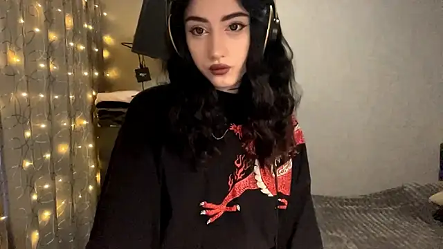 Meowluly online show from 12.15.25