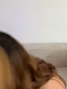 Snapshot of laraslittlesecrett chatting on 03.01.26 laraslittlesecrett online show from 03.01.26