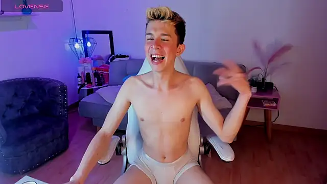 Snapshot of Juaan_Diick chatting on 02.09.26 Juaan Diick online show from 02.09.26