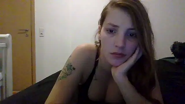 Snapshot of hope23lexi chatting on 12.04.25 hope23lexi online show from 12.04.25