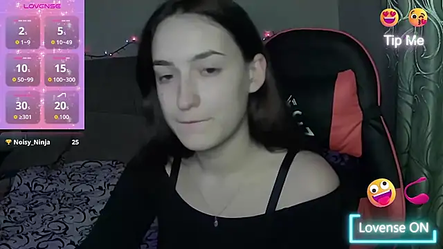 Snapshot of Star_Kate chatting on 11.28.25 Star Kate online show from 11.28.25