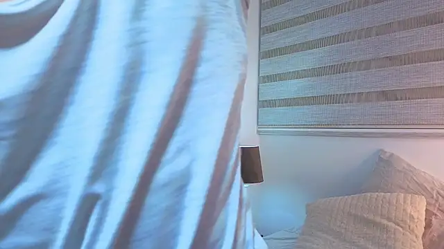 Snapshot of Maxx_cooper chatting on 11.25.25 Maxx cooper online show from 11.25.25