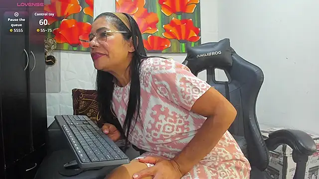 Miss clarepocahose online show from 04.08.26