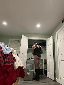 Snapshot of JSizzle13 chatting on 12.21.25 JSizzle13 online show from 12.21.25