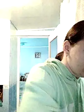 Snapshot of LoweredLockout chatting on 12.14.25 LoweredLockout online show from 12.14.25