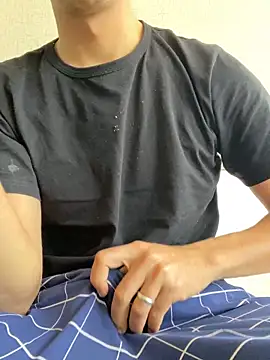 Snapshot of Kralenes2133 chatting on 11.28.25 Kralenes2133 online show from 11.28.25