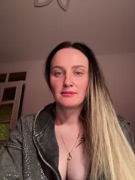 TomilaSi online show from 12.20.25