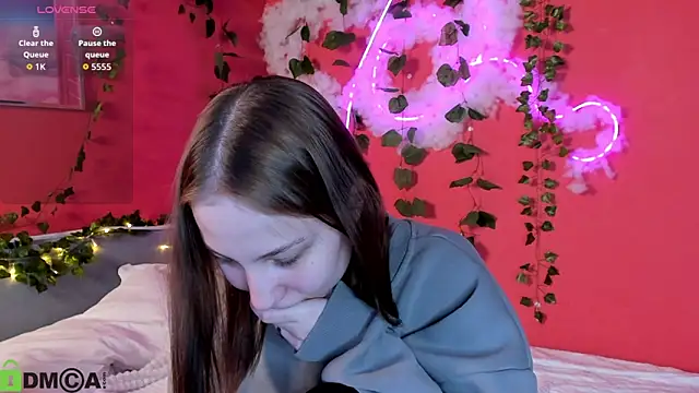 lally cute online show from 03.05.26