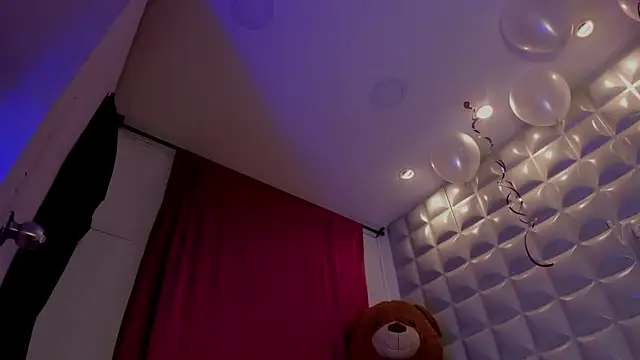 Snapshot of sol-angel chatting on 02.17.26 sol-angel online show from 02.17.26