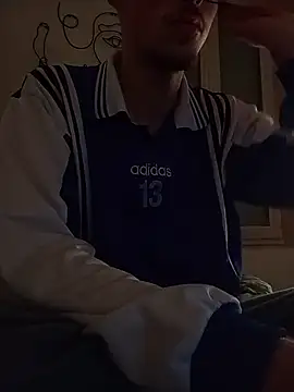 Snapshot of elias_milo chatting on 12.01.25 elias milo online show from 12.01.25