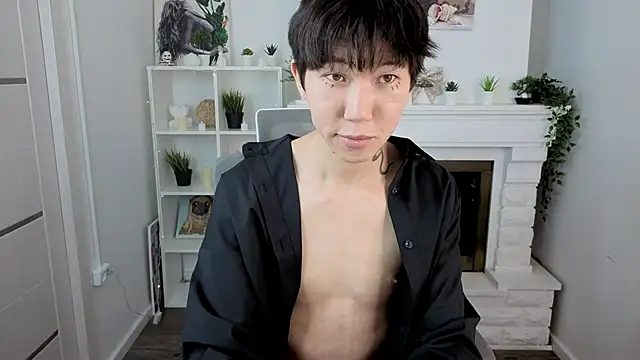 Snapshot of YugoAsian chatting on 11.28.25 YugoAsian online show from 11.28.25