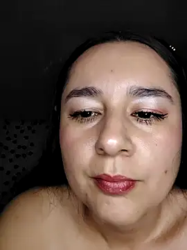 Snapshot of Dulce_fire1 chatting on 12.18.25 Dulce fire1 online show from 12.18.25