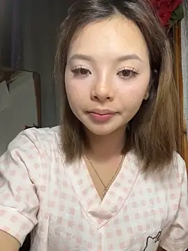 Yui-Ti online show from 11.24.25