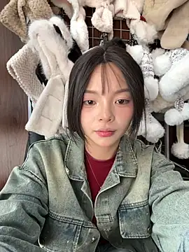 Yui-Ti online show from 12.03.25