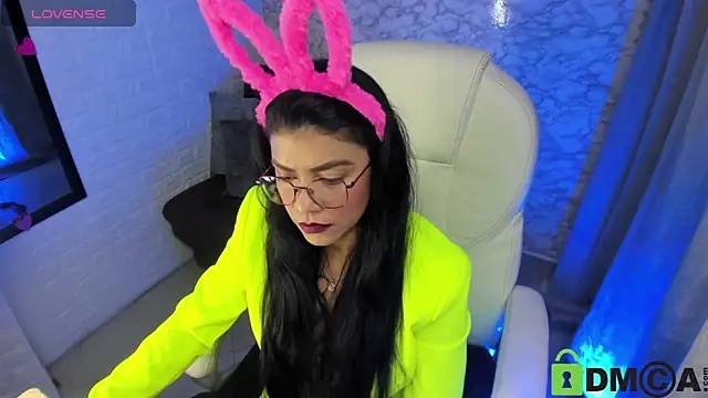 aisha cambell online show from 12.02.25