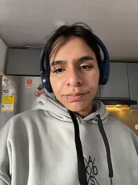 SaraAndrade  online show from 03.26.26