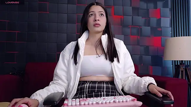 Snapshot of JakiJohnson chatting on 12.03.25 JakiJohnson online show from 12.03.25