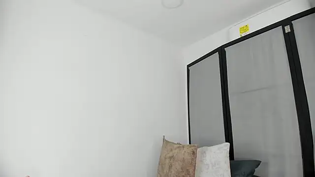 niicole steele  online show from 03.19.26