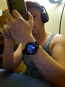 Snapshot of BODY78_M chatting on 11.29.25 BODY78 M online show from 11.29.25