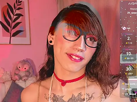 Snapshot of _i_love_star_ chatting on 11.25.25 i love star online show from 11.25.25