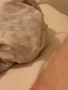 Snapshot of poeperke2830 chatting on 11.29.25 poeperke2830 online show from 11.29.25