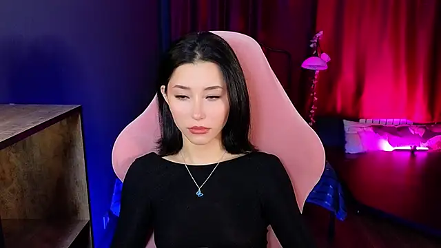 Snapshot of RedMidnight chatting on 04.29.26 RedMidnight online show from 04.29.26