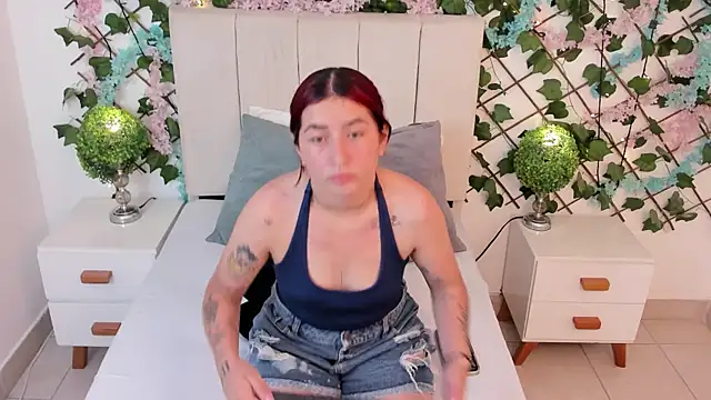 CharlotteBlossom online show from 12.17.25