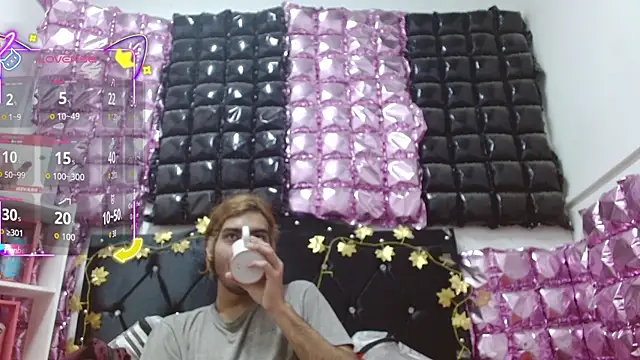 Snapshot of andresdark_07 chatting on 12.21.25 andresdark 07 online show from 12.21.25