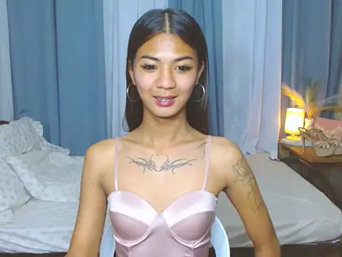 Snapshot of SamaraMillers chatting on 12.14.25 SamaraMillers online show from 12.14.25