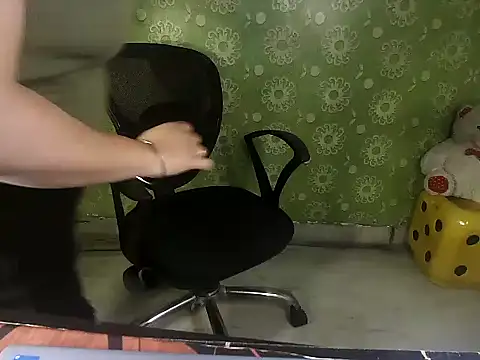 01Monika online show from 12.02.25