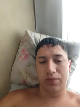 Snapshot of Alvarezz0202 chatting on 02.12.26 Alvarezz0202 online show from 02.12.26