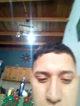 Snapshot of Alvarezz0202 chatting on 05.26.26 Alvarezz0202 online show from 05.26.26