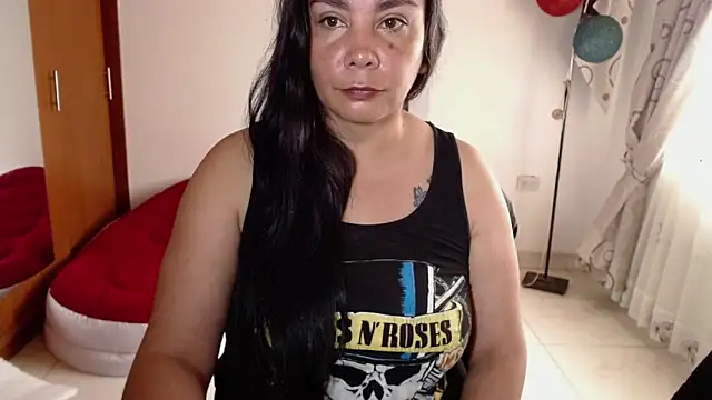 vivian-milf online show from 11.25.25