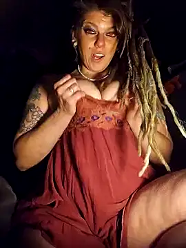 Snapshot of Horny_hippie chatting on 03.03.25 Horny hippie online show from 03.03.25