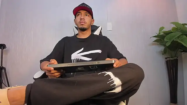 Brand Collins online show from 01.06.26