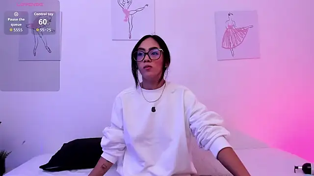 Klohewilliams  online show from 12.20.25