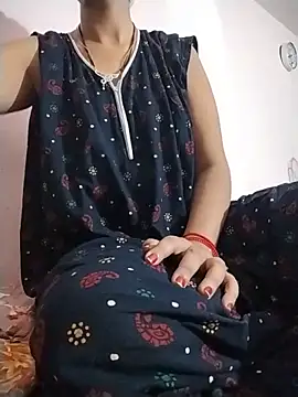 RASHMI SHARMA9 online show from 05.17.26