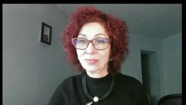 Snapshot of Kelly_Flurr chatting on 05.01.26 Kelly Flurr online show from 05.01.26
