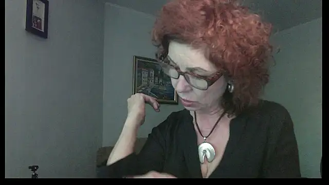 Snapshot of Kelly_Flurr chatting on 05.25.26 Kelly Flurr online show from 05.25.26