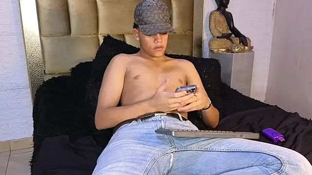 Isaac Collins  online show from 01.06.26