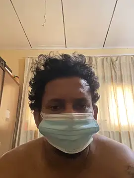 Snapshot of Aki_1994 chatting on 12.20.25 Aki 1994 online show from 12.20.25