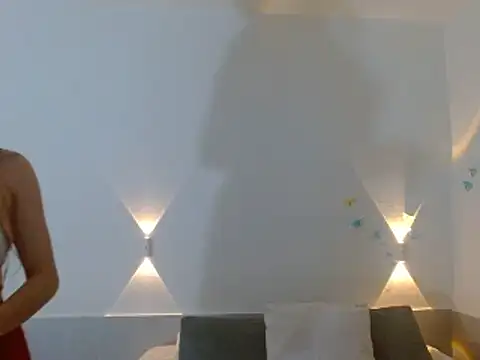 Snapshot of seductrixee chatting on 12.15.25 seductrixee online show from 12.15.25