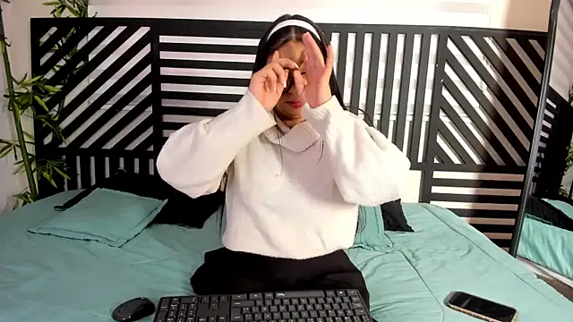 Snapshot of luna_cute__ chatting on 01.07.26 luna cute online show from 01.07.26