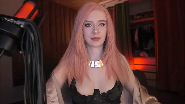 Mistress Iris online show from 12.04.25