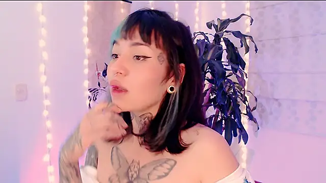 justmartina  online show from 04.01.26