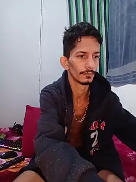 Snapshot of theyllorwillian chatting on 06.08.26 theyllorwillian online show from 06.08.26